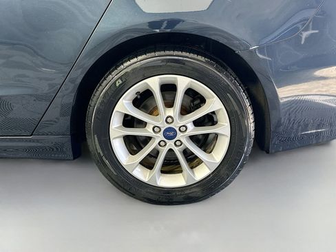 Used 2020 Ford Fusion SE FWD image 30