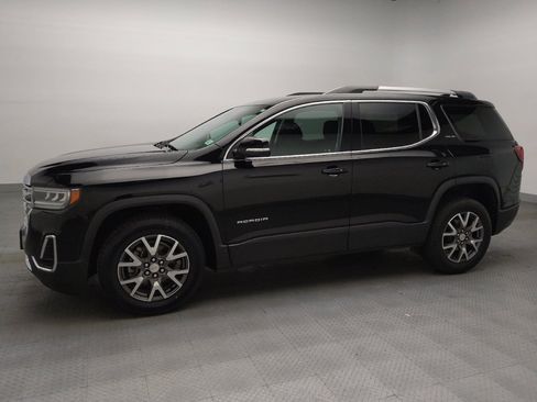 Used 2020 GMC Acadia SLE w/ Driver Convenience Package FWD image 2