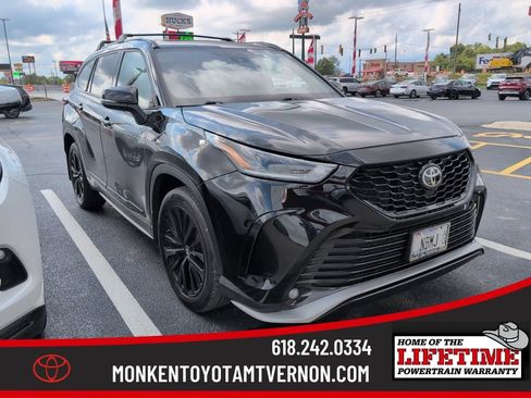 Used 2023 Toyota Highlander XSE AWD/4WD image 1
