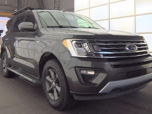 Used 2021 Ford Expedition XLT w/ FX4 Off-Road Package AWD/4WD image 4