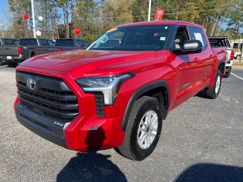 Used 2023 Toyota Tundra SR5 w/ SR5 Premium Package AWD/4WD image 2