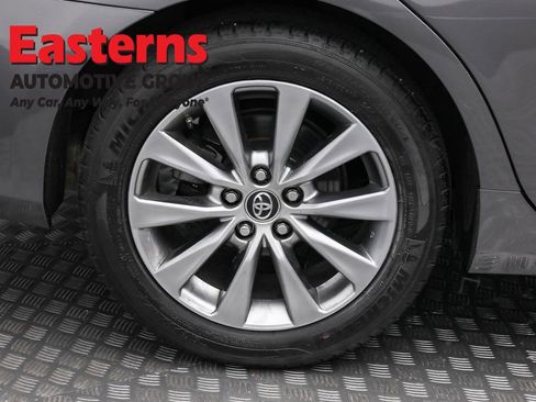 Used 2016 Toyota Camry XLE FWD image 31