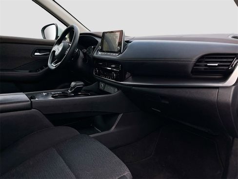 Used 2021 Nissan Rogue SV image 27