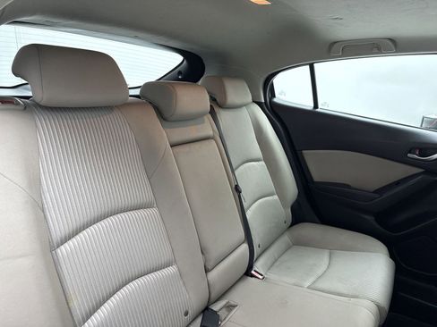 Used 2015 MAZDA MAZDA3 i Touring w/ Technology Package image 33