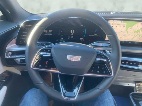 Certified 2024 Cadillac Lyriq Luxury image 24