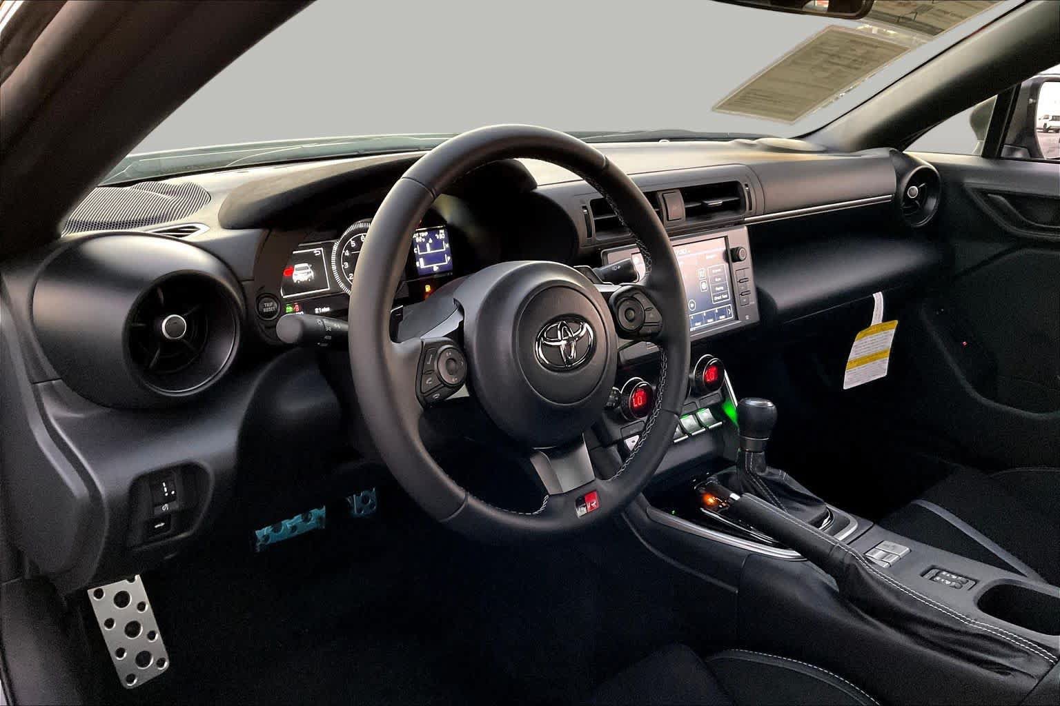 Used 2026 Toyota GR86 Premium w/ Performance Package RWD image 17