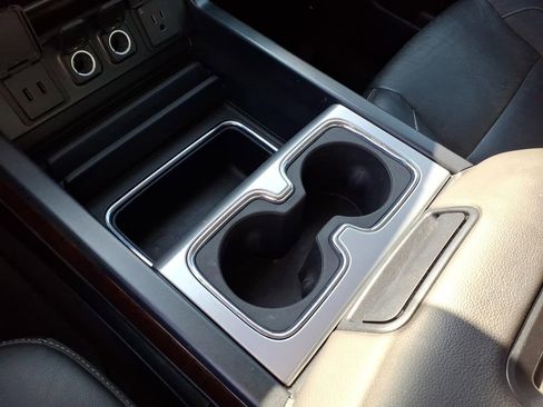 Used 2018 GMC Sierra 1500 SLT w/ SLT Premium Package image 17