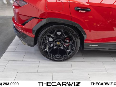 Used 2023 Lamborghini Urus Performante AWD/4WD image 38