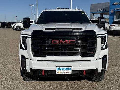 Used 2024 GMC Sierra 2500 AT4 w/ AT4 Preferred Package image 3