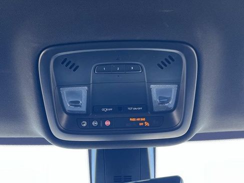 Certified 2023 Chevrolet Traverse LT FWD image 37