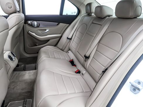 Used 2015 Mercedes-Benz C 300 Sedan image 7