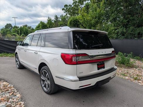 Used 2019 Lincoln Navigator L Reserve w/ Cargo Package AWD/4WD image 3