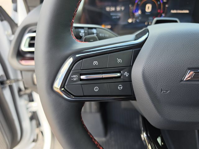 New 2026 Chevrolet Traverse RS w/ LPO, Floor Liner Package FWD image 34
