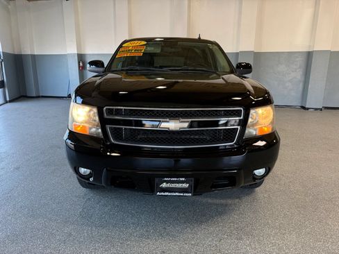 Used 2011 Chevrolet Tahoe LT RWD image 2