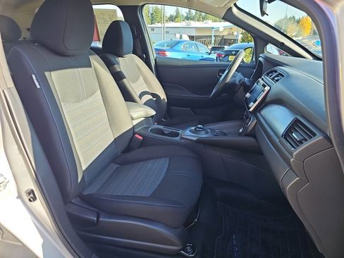 Certified 2023 Nissan Leaf S image 24