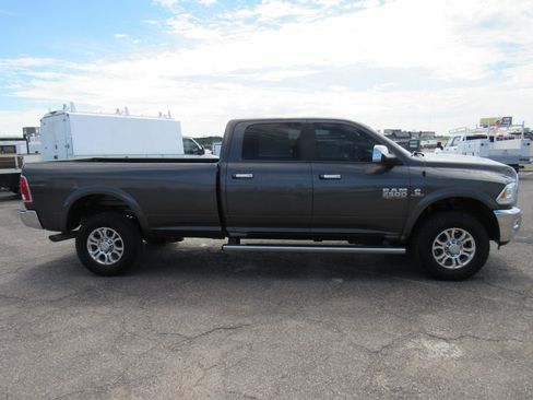 Used 2018 RAM 2500 Laramie w/ Convenience Group AWD/4WD image 5