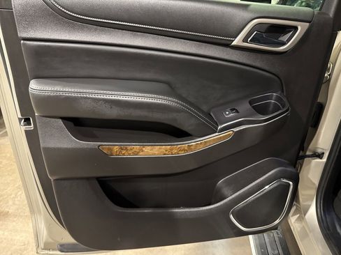 Used 2016 GMC Yukon XL Denali w/ Open Road Package image 37