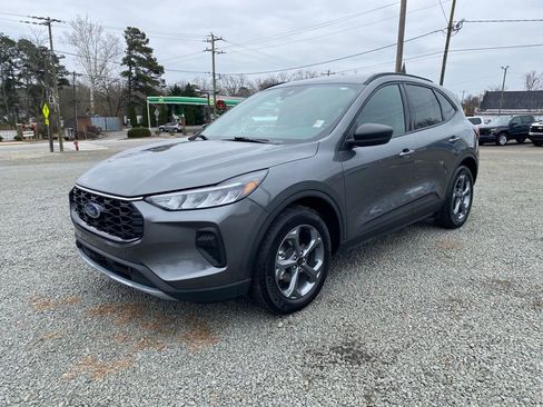 Used 2025 Ford Escape ST-Line image 7