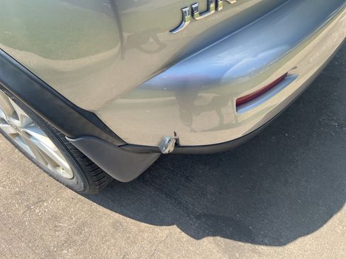 Used 2012 Nissan Juke S FWD image 3