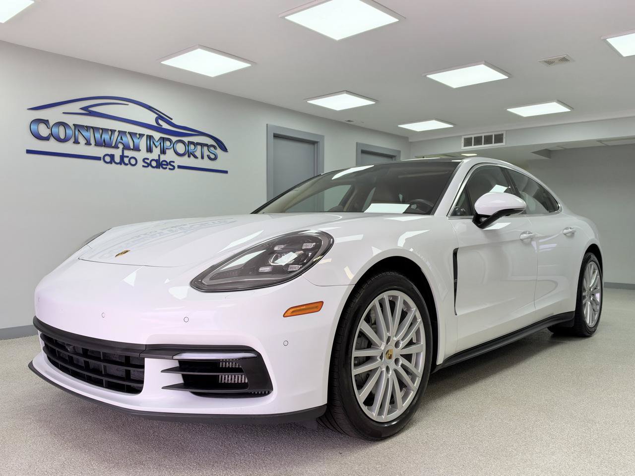 Used 2018 Porsche Panamera 4S AWD/4WD image 1
