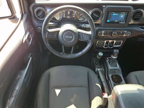 Used 2019 Jeep Wrangler Unlimited Sport AWD/4WD image 22