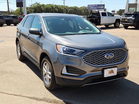 Used 2024 Ford Edge SEL image 6