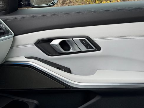 Used 2023 BMW M3 Competition image 30