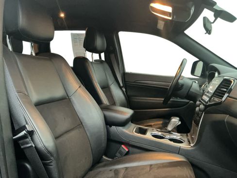 Used 2021 Jeep Grand Cherokee Laredo X image 15