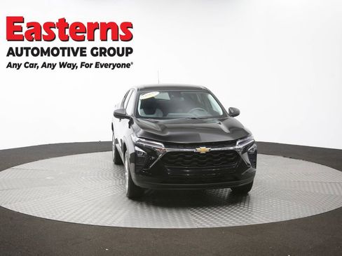 Used 2024 Chevrolet Trax LS FWD image 50