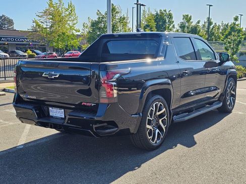Used 2025 Chevrolet Silverado EV RST AWD/4WD image 5