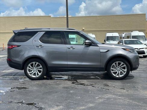 Used 2020 Land Rover Discovery HSE AWD/4WD image 9