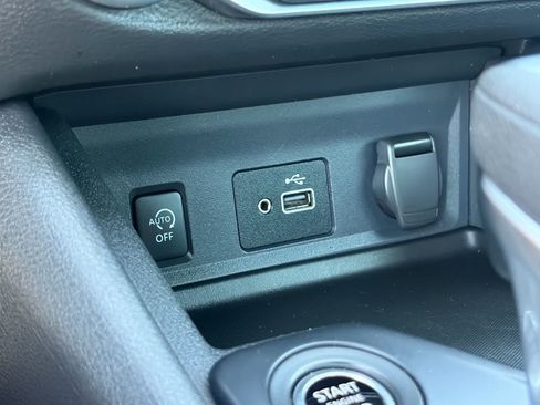 Used 2025 Nissan Sentra S FWD image 20