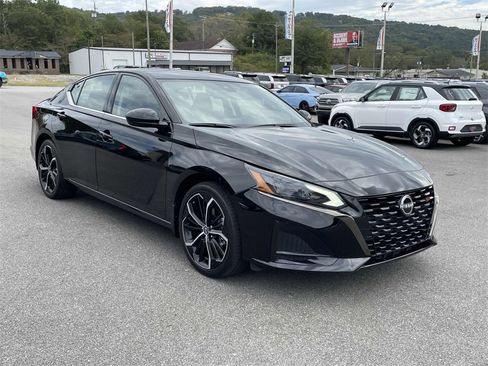 Used 2023 Nissan Altima 2.5 SR image 5