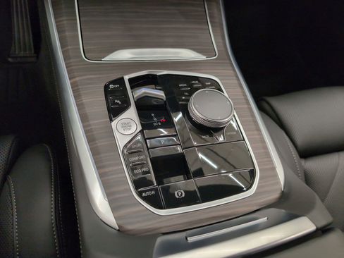 Used 2026 BMW X5 sDrive40i w/ Premium Package image 16