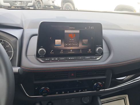 New 2026 Nissan Rogue SV AWD/4WD image 18