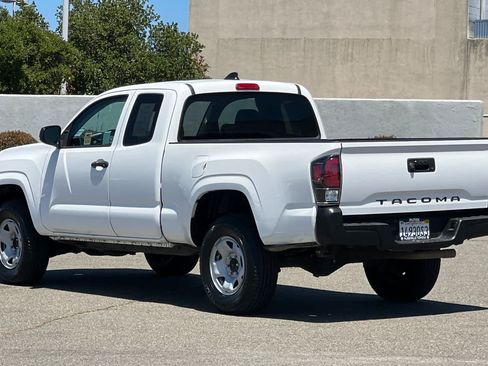 Used 2022 Toyota Tacoma SR RWD image 6