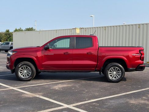 Used 2023 Chevrolet Colorado LT w/ LT Convenience Package II AWD/4WD image 9
