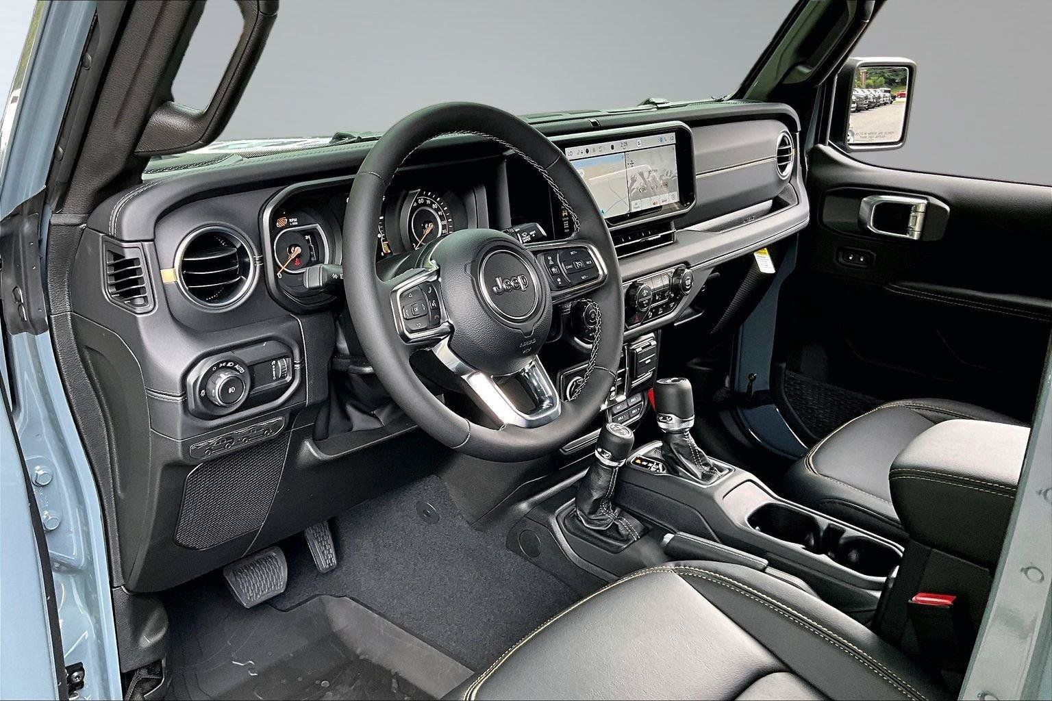 New 2026 Jeep Wrangler Unlimited Sahara AWD/4WD image 7
