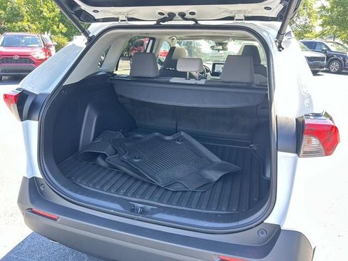 Used 2025 Toyota RAV4 XLE FWD image 12