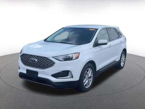 Used 2023 Ford Edge SEL image 4