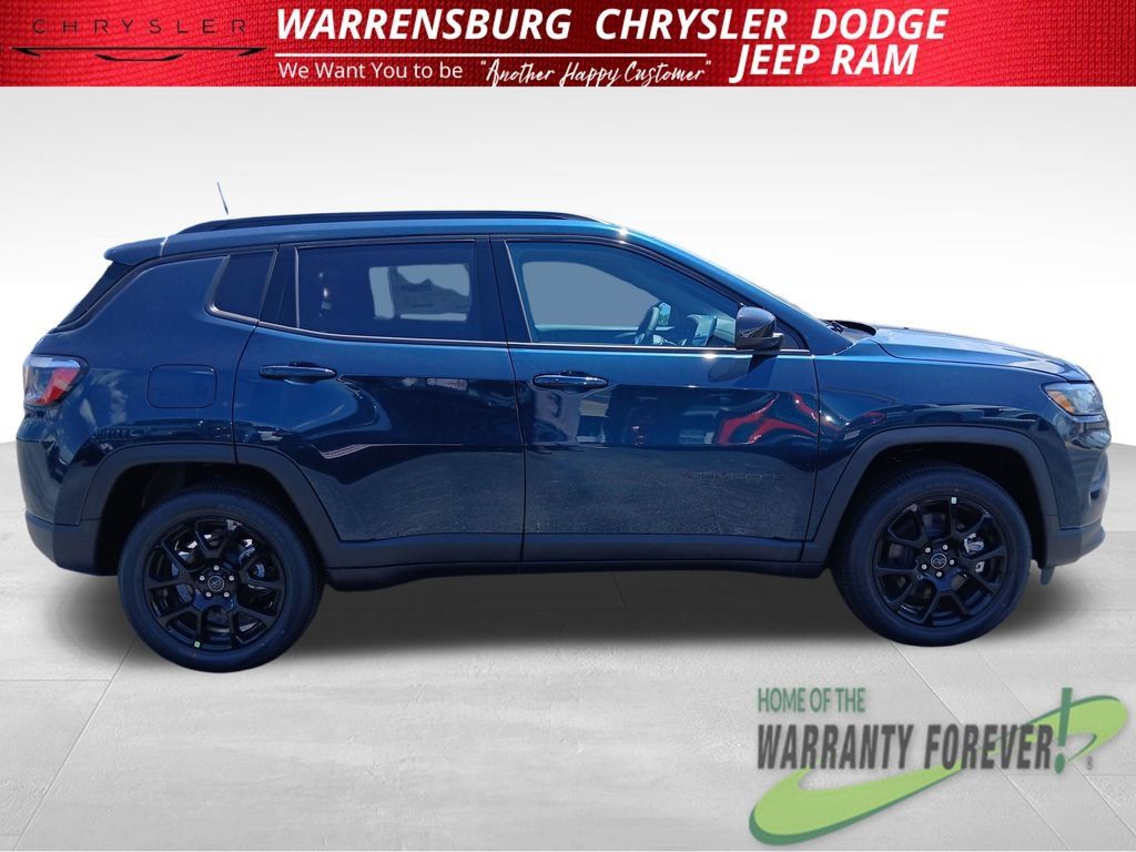 New 2026 Jeep Compass Latitude AWD/4WD image 3