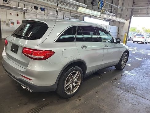Used 2019 Mercedes-Benz GLC 300 w/ Driver Assistance Package image 2