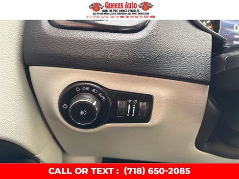 Used 2018 Jeep Compass Limited w/ Navigation Group image 21