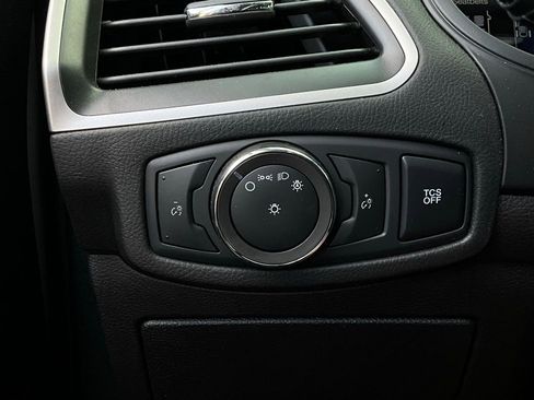 Used 2022 Ford Edge SE w/ Black Appearance Package image 21