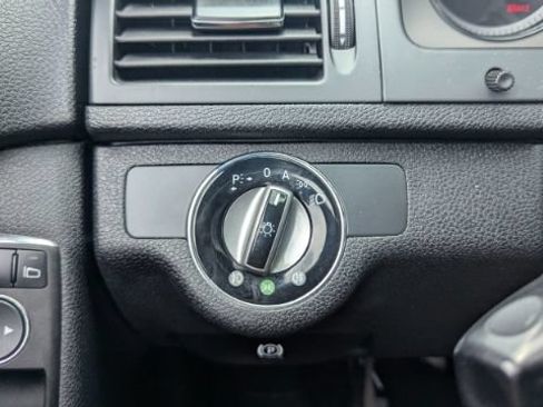 Used 2009 Mercedes-Benz C 350 Sport image 28