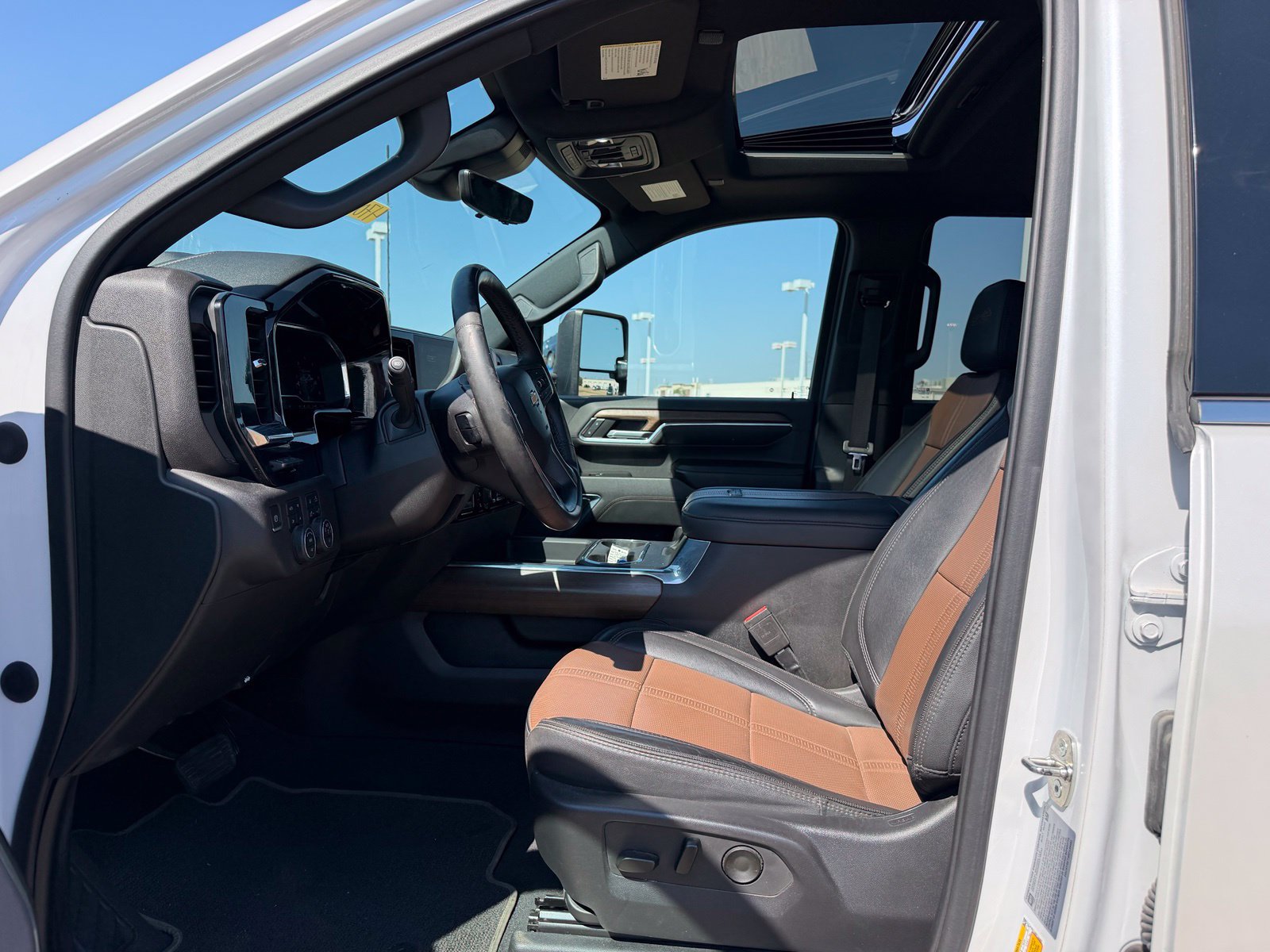Certified 2024 Chevrolet Silverado 2500 High Country w/ Technology Package AWD/4WD image 9