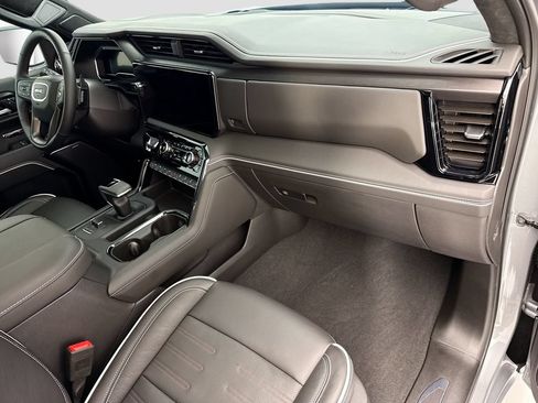 Used 2025 GMC Sierra 1500 AT4X AWD/4WD image 16