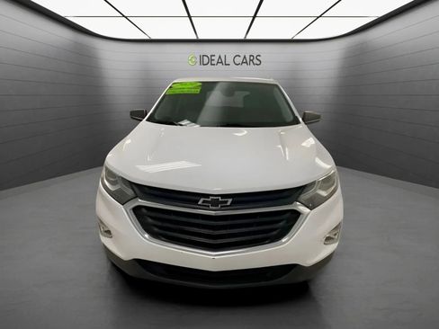 Used 2020 Chevrolet Equinox LS FWD image 2