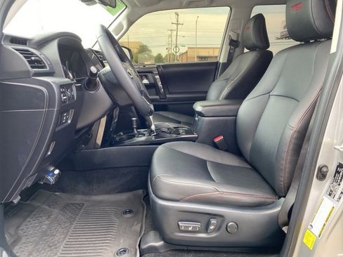 Used 2024 Toyota 4Runner TRD Off-Road Premium image 12