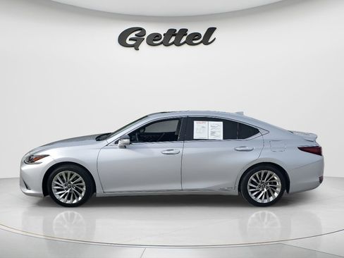 Used 2019 Lexus ES 300h Ultra Luxury w/ Accessory Package 2 image 7